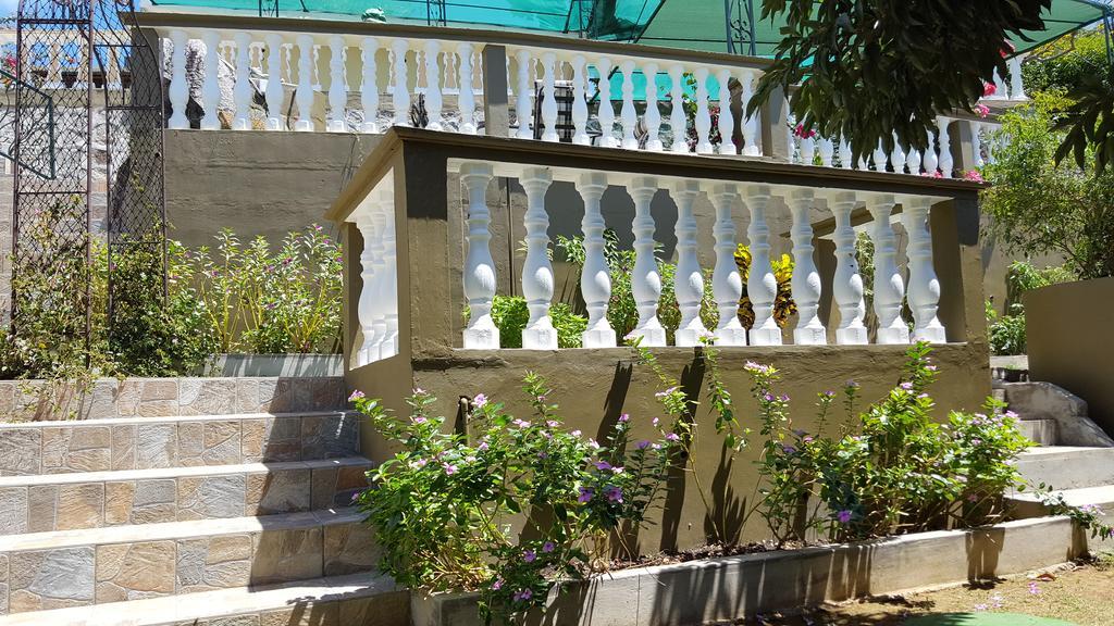 Ferienwohnung Hibiscus House Seychelles Self Catering Victoria Exterior foto