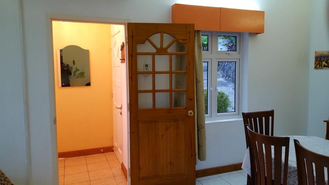 Ferienwohnung Hibiscus House Seychelles Self Catering Victoria Exterior foto