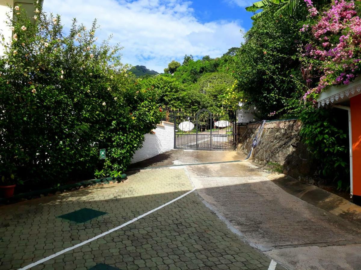 Ferienwohnung Hibiscus House Seychelles Self Catering Victoria Exterior foto
